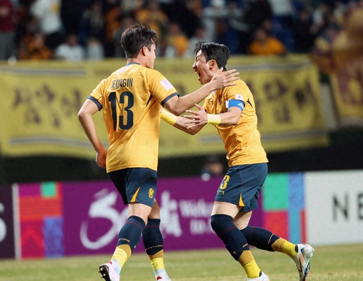 九游-关于赛地聚焦——亚冠国际比赛日热度飙升；尤文图斯手感冰凉；球迷炸锅；高层口径保持一致的信息