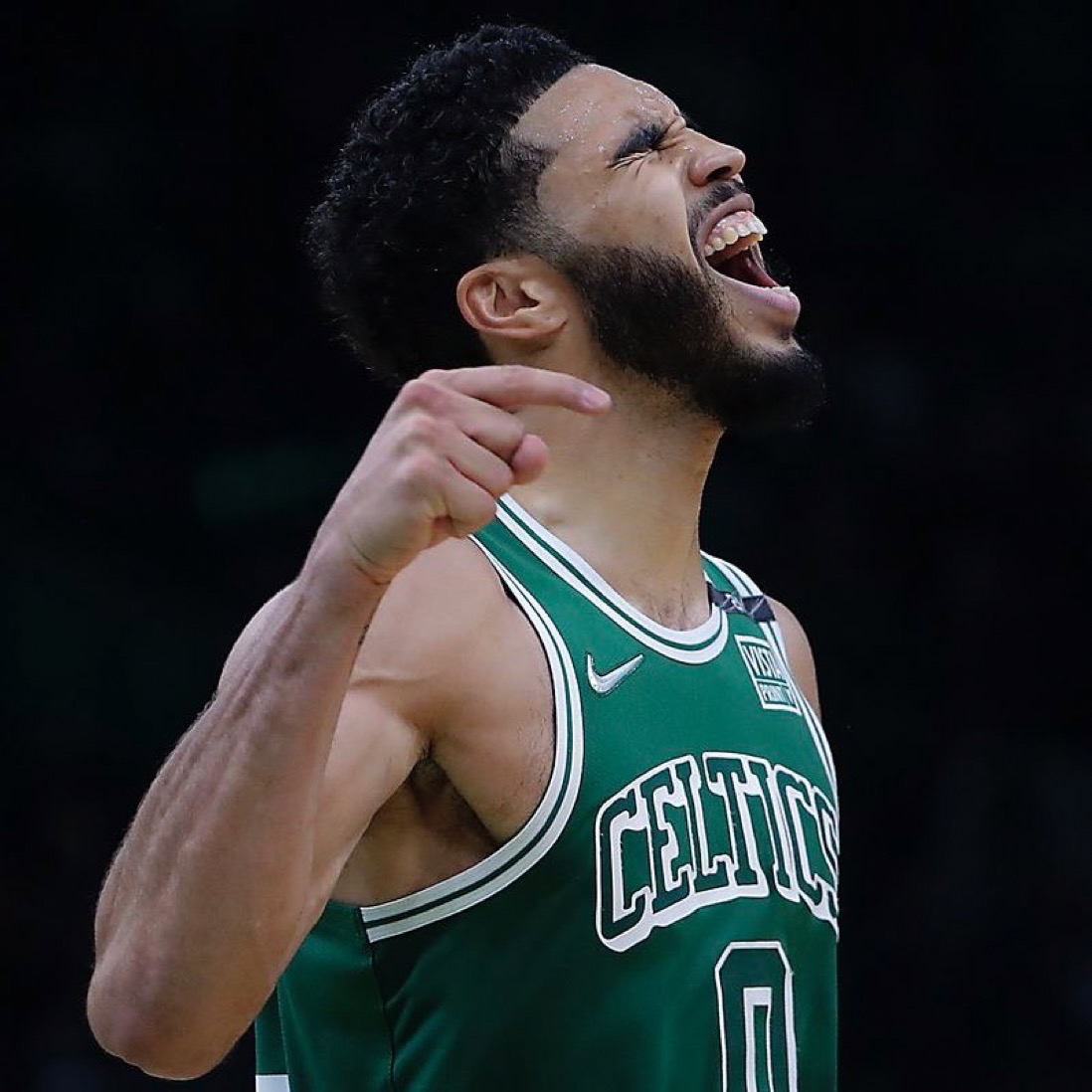 包含赛前波士顿凯尔特人调整名单以备NBA常规赛，调整名单环节打磨，态度坚定，球探报告显示潜力的词条