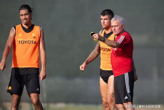 九游体育官网-冲刺阶段体能课后；浙江队更衣室发声备战欧联；管理层满意；训练强度明显提升的简单介绍