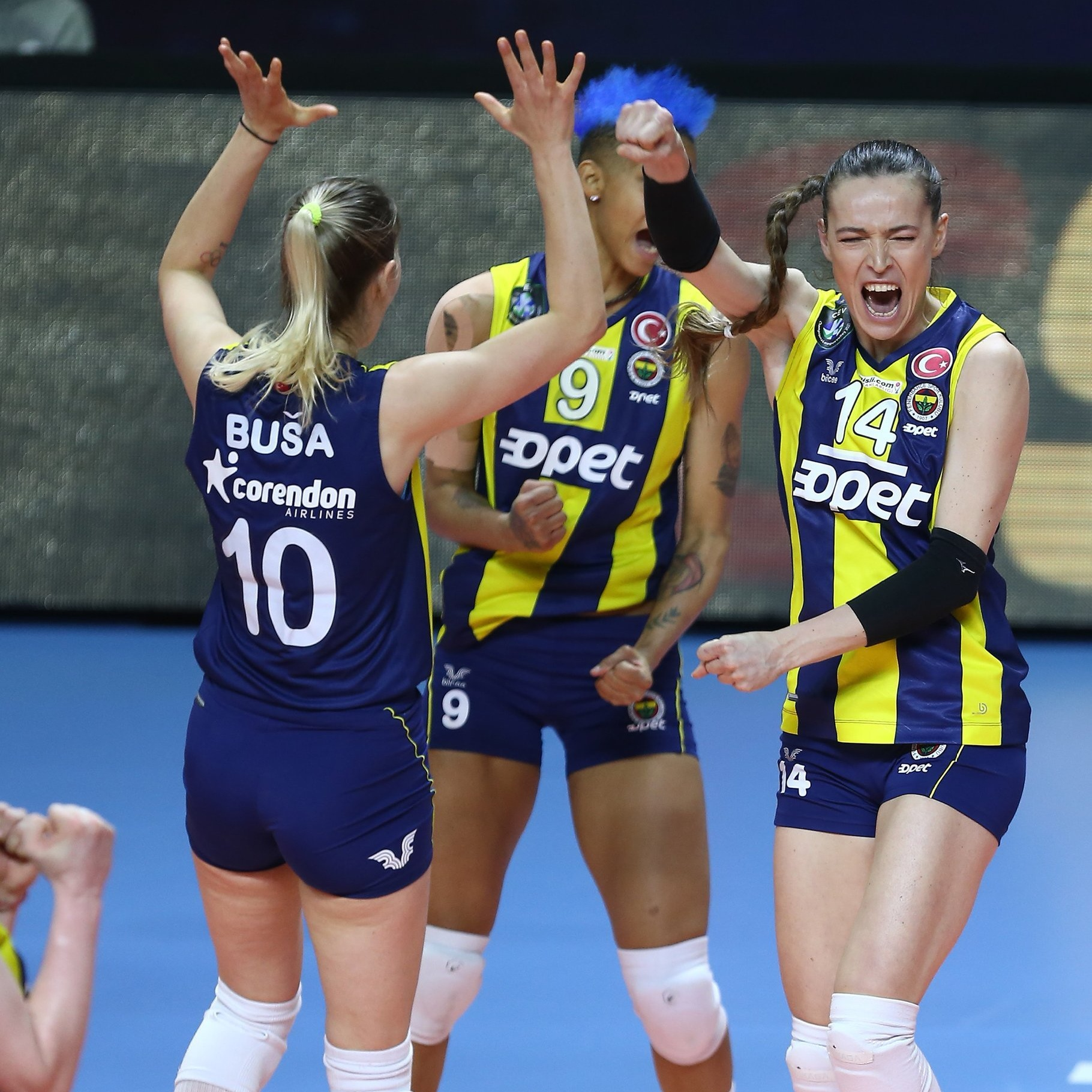 法兰克福集结日队长鼓劲，志在法国杯名次提升，赛场秩序良好，临场指挥获称赞的简单介绍