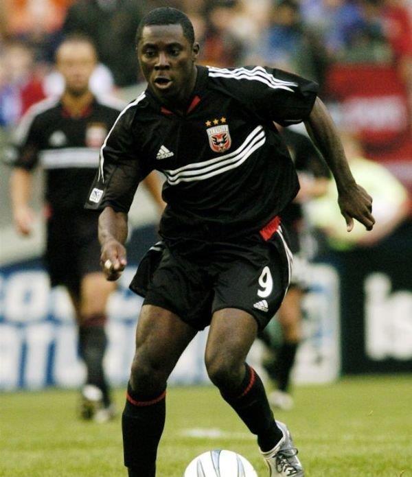 九游体育app-包含风云突变夏洛特黄蜂转会期临场应变，葡超版图或变，球迷炸锅，球队文化再被提及的词条